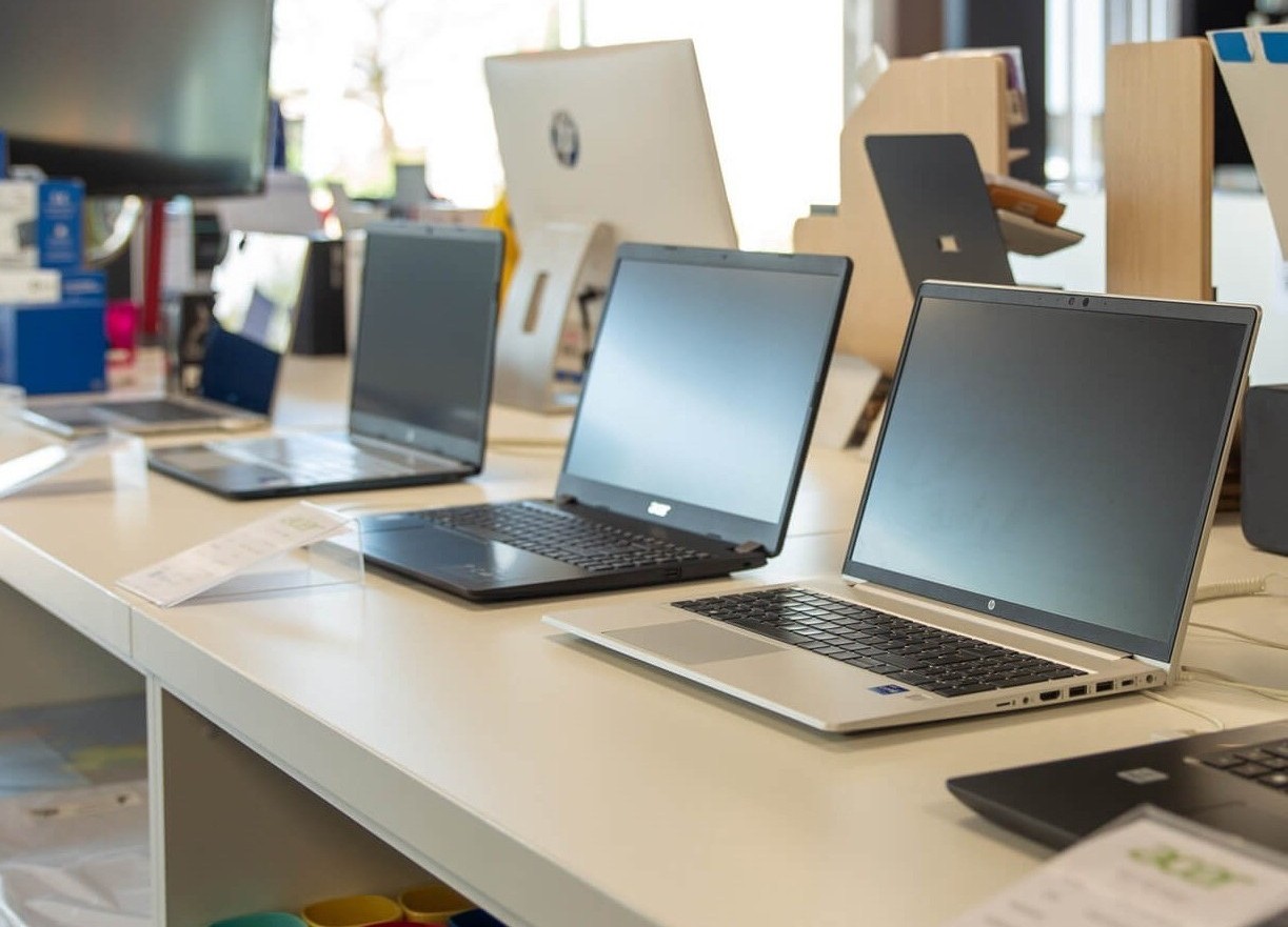 Pc en laptops bij Van Heukelom